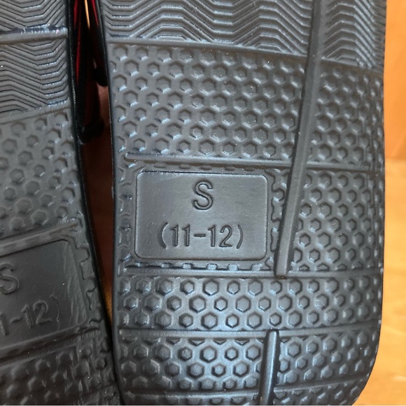 Atlanta Falcons Boys Unisex NFL Deluxe Foam Sport Slide Sandals Youth 11/12 NWT - Picture 9 of 12